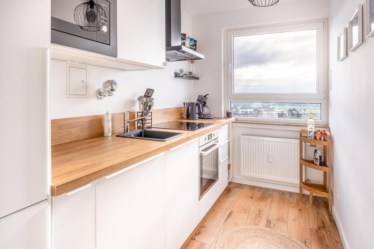 Moderne 2-Zimmer-Wohnung Mit Atemberaubender Skyline Aussicht Auf Frankfurt! Steinbach im Taunus Exterior foto