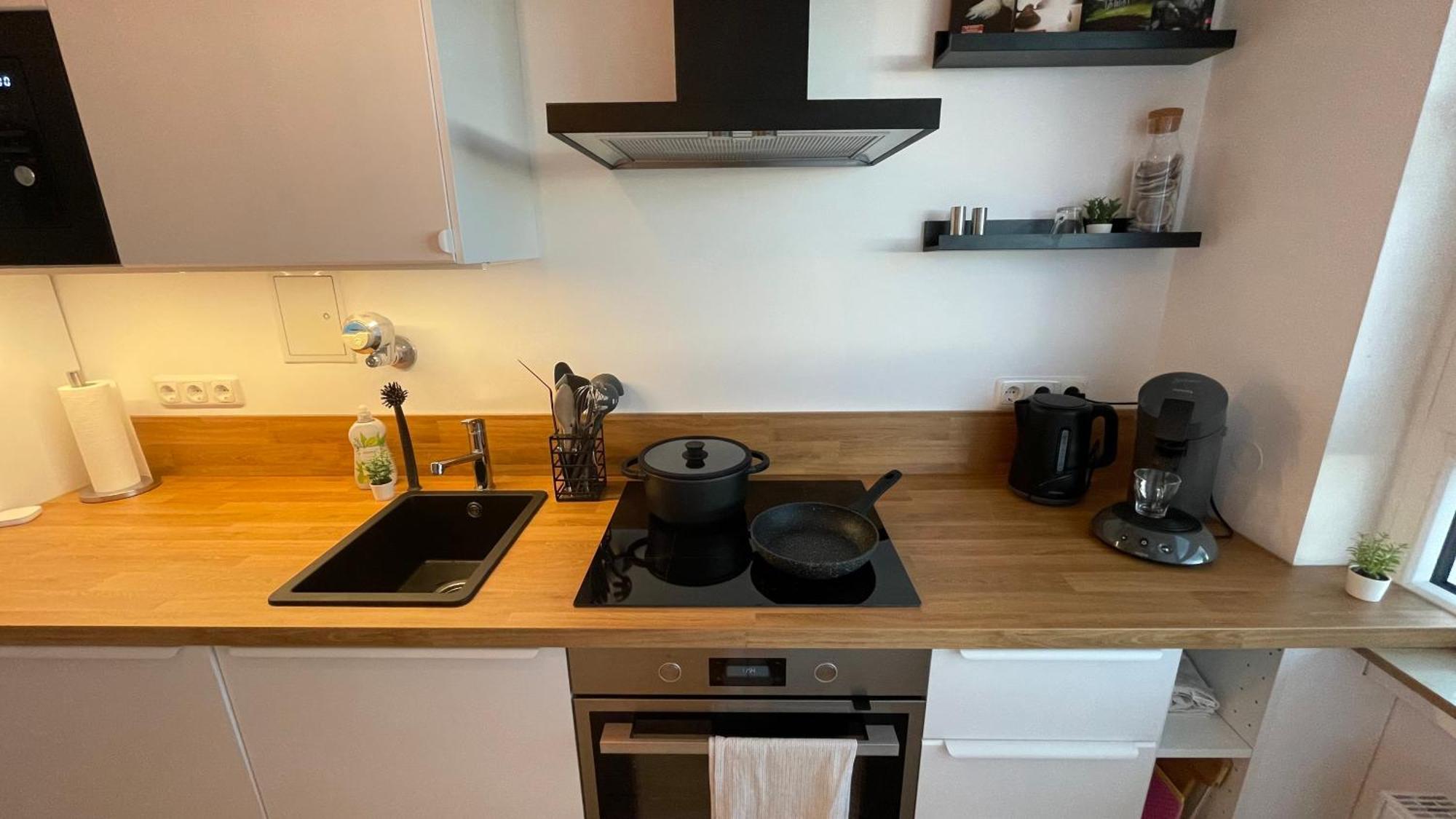 Moderne 2-Zimmer-Wohnung Mit Atemberaubender Skyline Aussicht Auf Frankfurt! Steinbach im Taunus Exterior foto